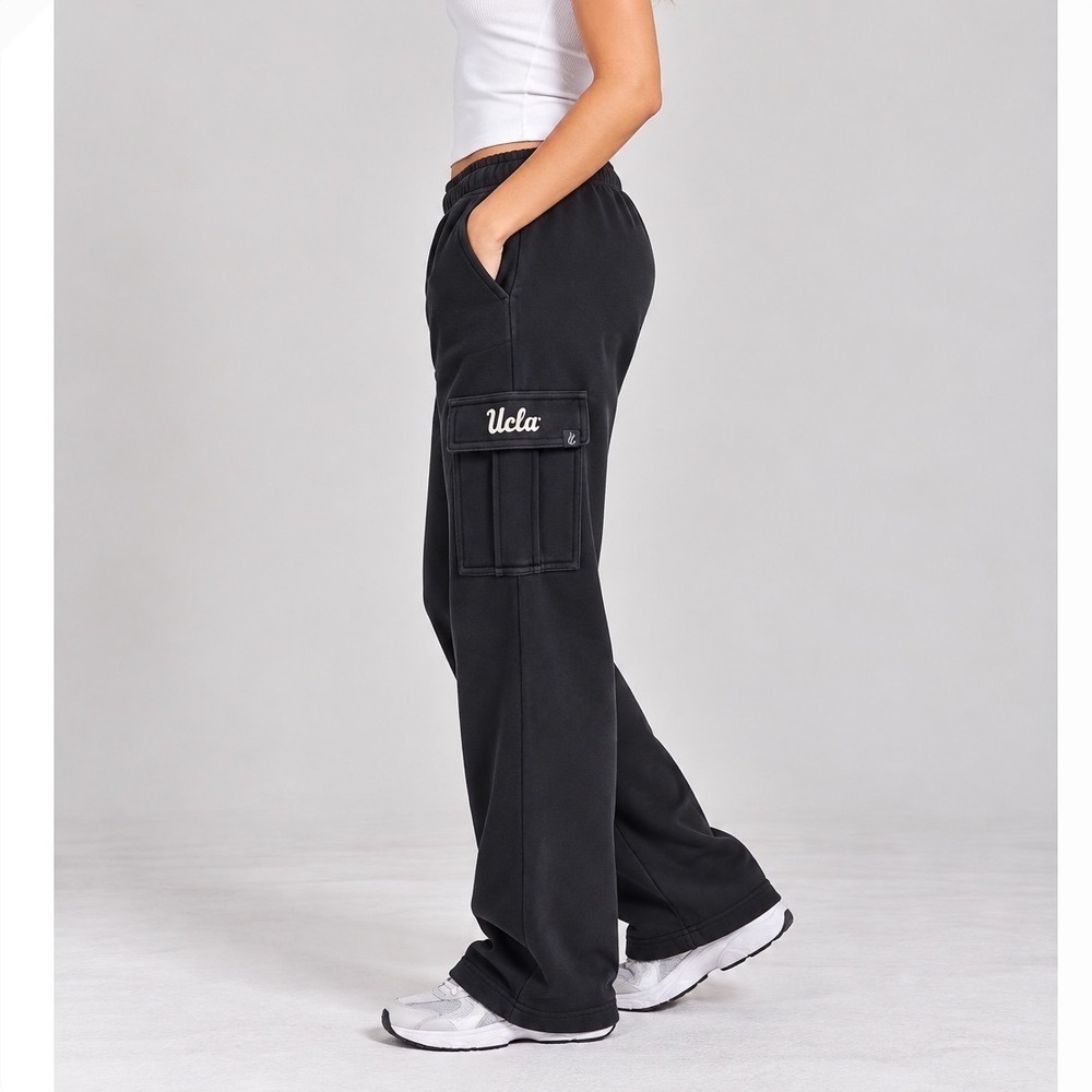 Certo Black UCLA Collegiate Wide Leg Fleece Cargo Sweatpants, Small